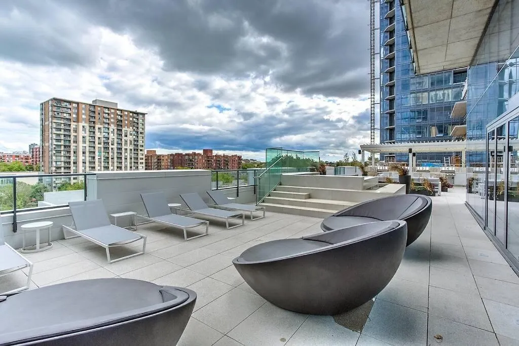 Luxury Downtown Escape Pool & Free Parking Apartamento Montréal