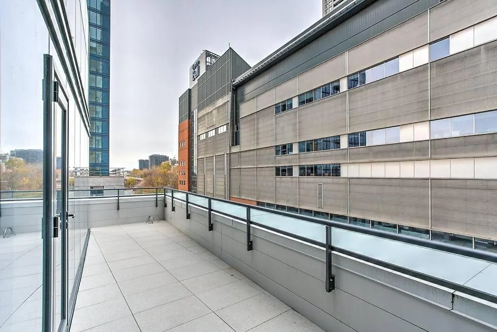 Luxury Downtown Escape Pool & Free Parking Apartamento Montréal Canadá